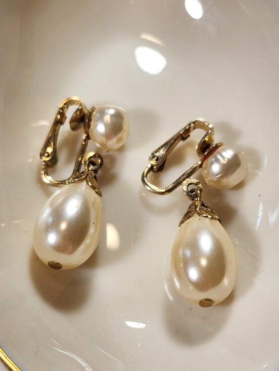 Coro Jewelry - Vintage Signed CORO Gold Tone Faux Pearl Teardrop Dangle Clip On Earrings